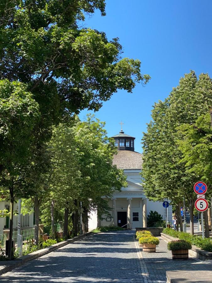 Kedves Vendeghaz Bed and Breakfast Balatonfüred Εξωτερικό φωτογραφία